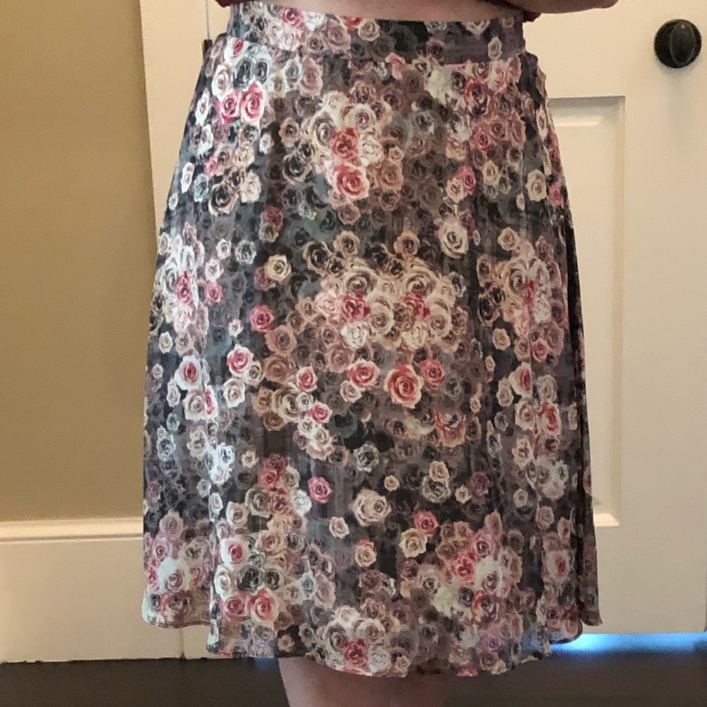 BROOKS BROTHERS FLORAL SKIRT ⭐️